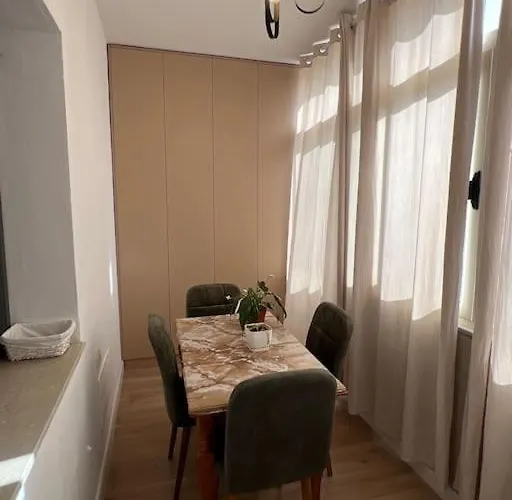 Hugo Apartment
